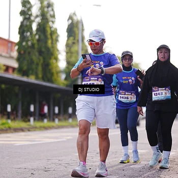 Runner Photo 8387532