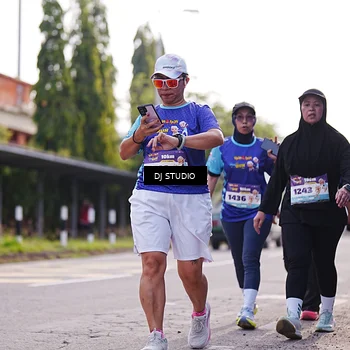 Runner Photo 8387535