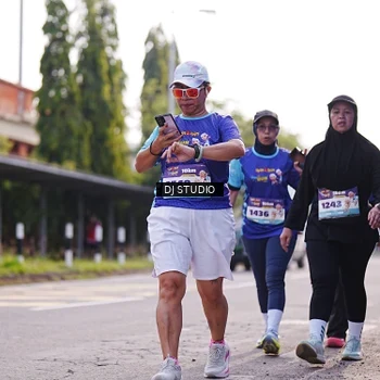 Runner Photo 8387538