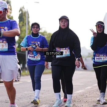 Runner Photo 8387545