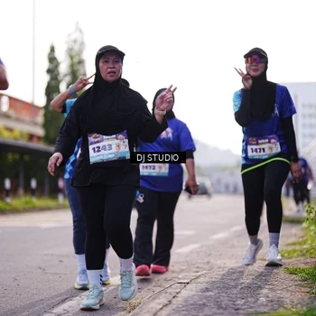 Runner Photo 8387556