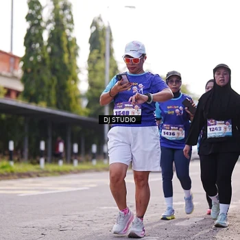 Runner Photo 8387557