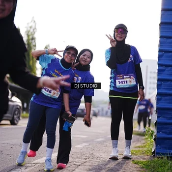 Runner Photo 8387576