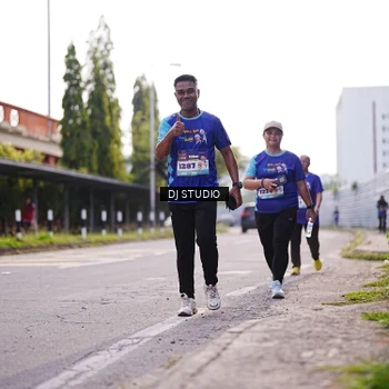 Runner Photo 8387598