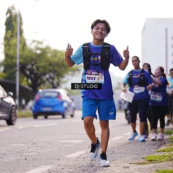 Runner Photo 8387678