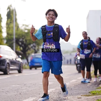 Runner Photo 8387688
