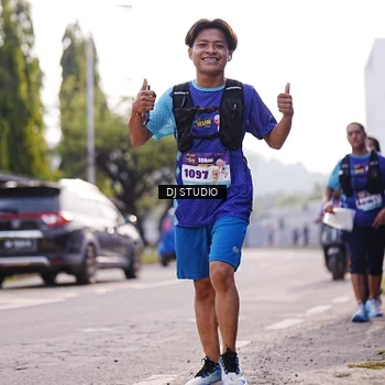 Runner Photo 8387691