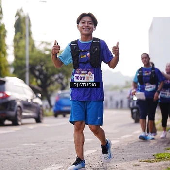 Runner Photo 8387707