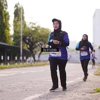 Runner Photo 8387904