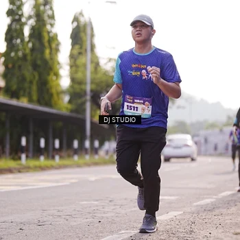 Runner Photo 8387935