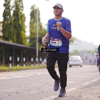 Runner Photo 8387937