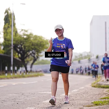 Runner Photo 8388069