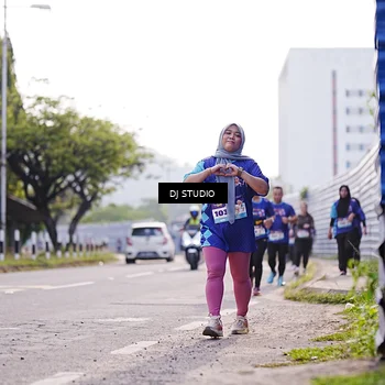 Runner Photo 8388073