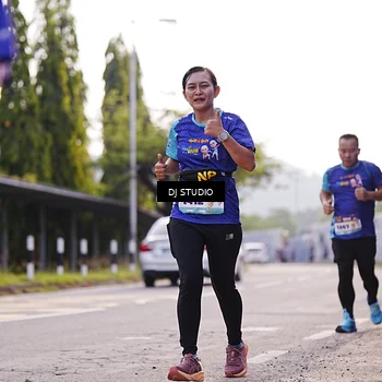 Runner Photo 8388095