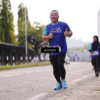 Runner Photo 8388105
