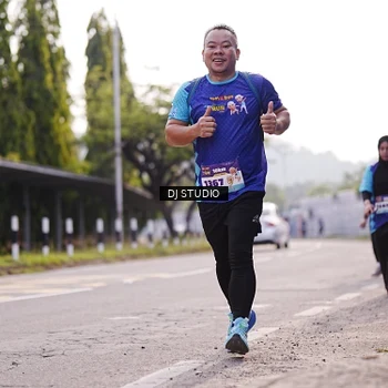 Runner Photo 8388106