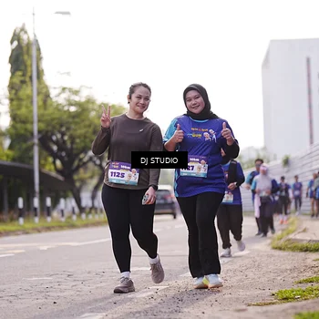 Runner Photo 8388143