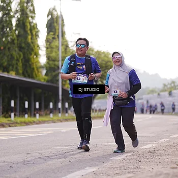 Runner Photo 8388175