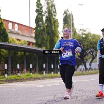 Runner Photo 8388216