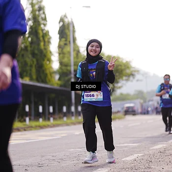 Runner Photo 8388279