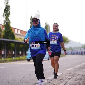 Runner Photo 8388290
