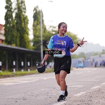 Runner Photo 8388323