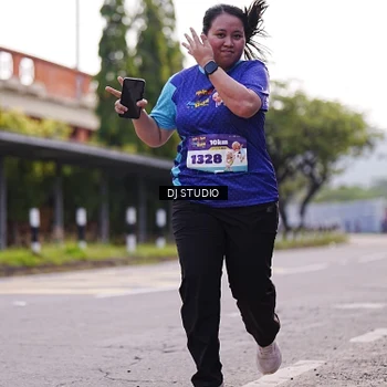 Runner Photo 8388361