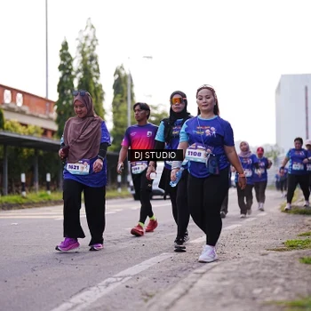 Runner Photo 8388376