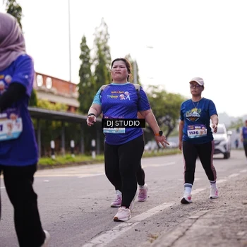 Runner Photo 8388416