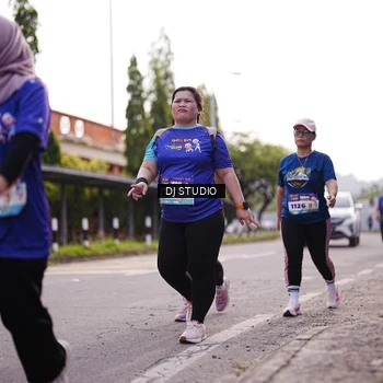 Runner Photo 8388417