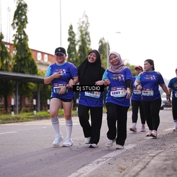 Runner Photo 8388421