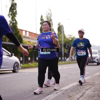 Runner Photo 8388423