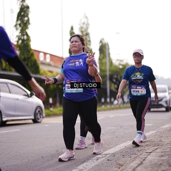 Runner Photo 8388424