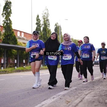 Runner Photo 8388429