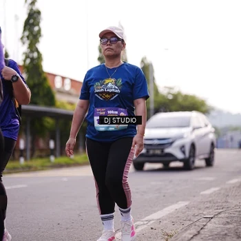 Runner Photo 8388435
