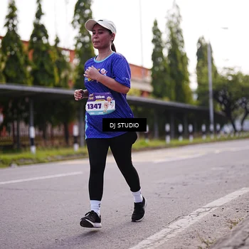 Runner Photo 8388472