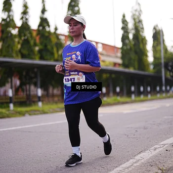 Runner Photo 8388473