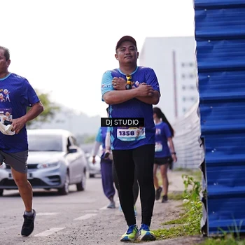 Runner Photo 8388483