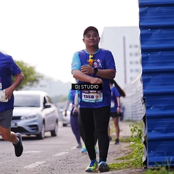Runner Photo 8388487