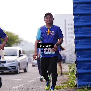 Runner Photo 8388489