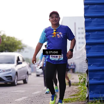 Runner Photo 8388493
