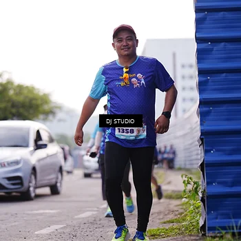 Runner Photo 8388494