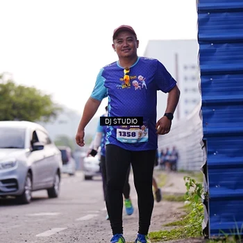 Runner Photo 8388495