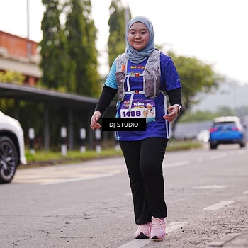 Runner Photo 8388576