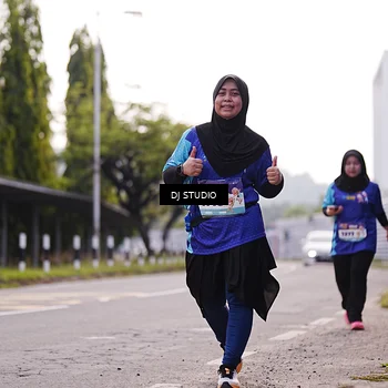 Runner Photo 8388592