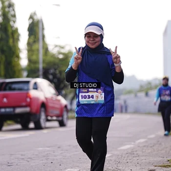Runner Photo 8388641