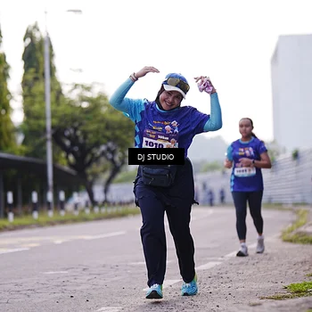 Runner Photo 8388676