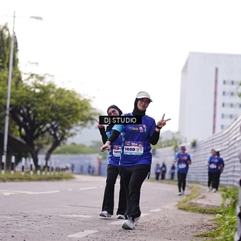 Runner Photo 8388705