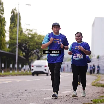 Runner Photo 8388752