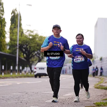 Runner Photo 8388754